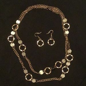 Gold women’s necklace set